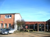 Die Grundschule in Kettenkamp braucht eine energetische Sanierung.