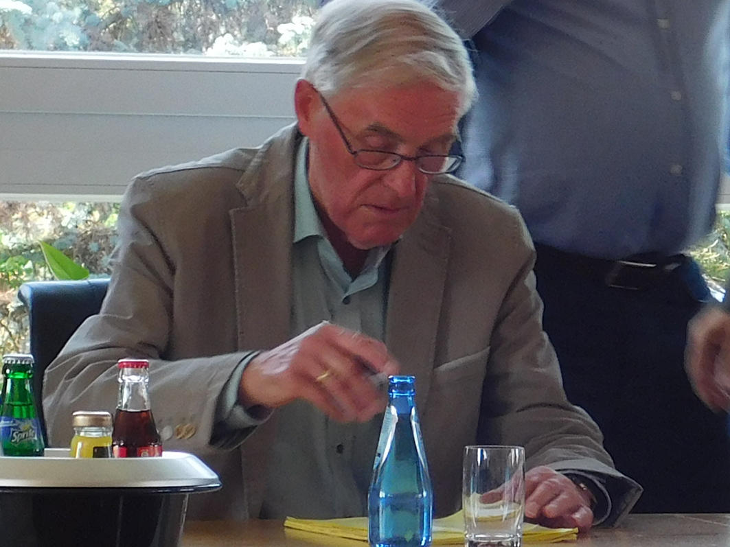 Das älteste Ratsmitglied ist Franz Buitmann (CDU), auch Vorsitzender des Bildungsausschusses. Im Juli verstarb das bis dahin älteste Ratsmitglied Harald Kräuter (CDU), der den Ratsvorsitz innehatte.