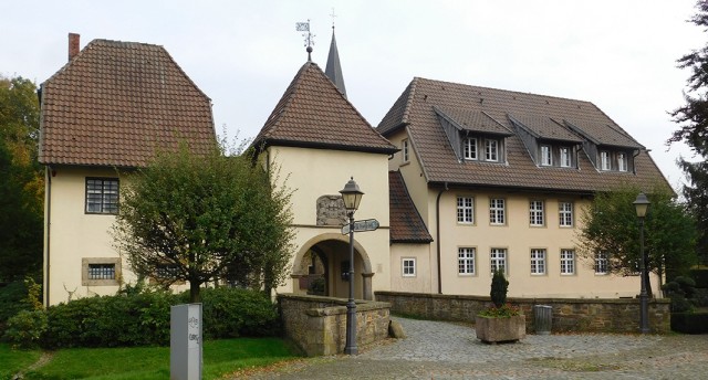 Bersenbrück ist knapp bei Kasse. Das Plus könnte zum Beispiel einen Beitrag zur Sanierung der Klosterpforte leisten. 