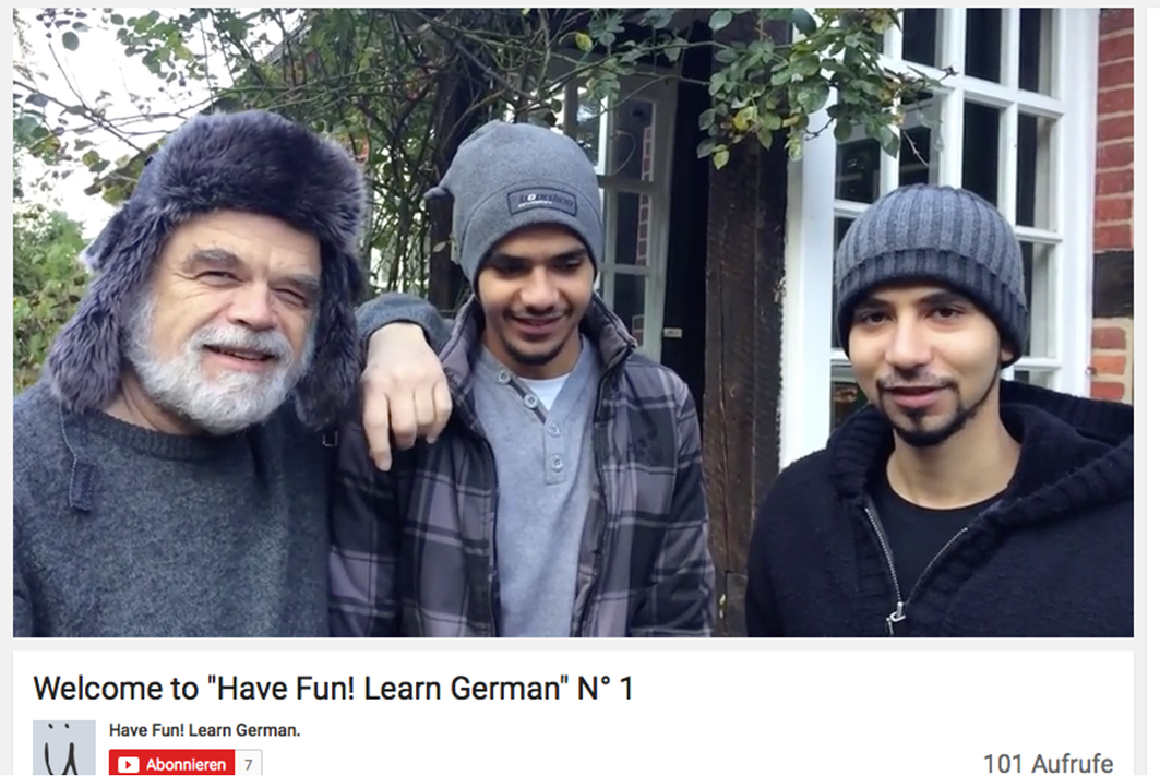 Yazan, Rene und Moaz starten: Have Fun! Learn German – per YouTube. Dieses Projekt initiierte der Gehrde Rene für zwei junge syrische Brüder. Als Ziel formulieren sie: „Wir möchten allen, die Deutsch lernen wollen, helfen, die deutsche Sprache zu erlernen.“ Screenshot: https://www.youtube.com/watch?v=aVQ_fpI5rXI
