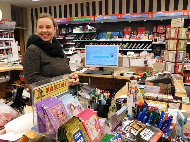 Marlene Lagemann-Schwietert: Hat richtig viel Spaß an der von ihr und Regina Möllmann betriebenen Buchhandlung.