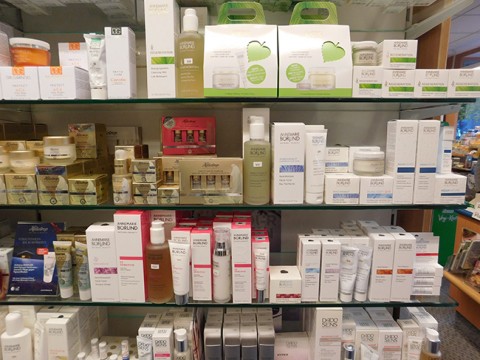 Kosmetik der hochwertigen Marke Annemarie Börlind kommt auch bei Beauty-Behandlungen in der Kabine zum Einsatz.