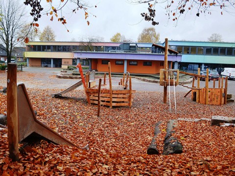 Wird vom Hausmeister der Oberschule betreut: Die neue Grundschule Ankum. © Foto Samtgemeinde.