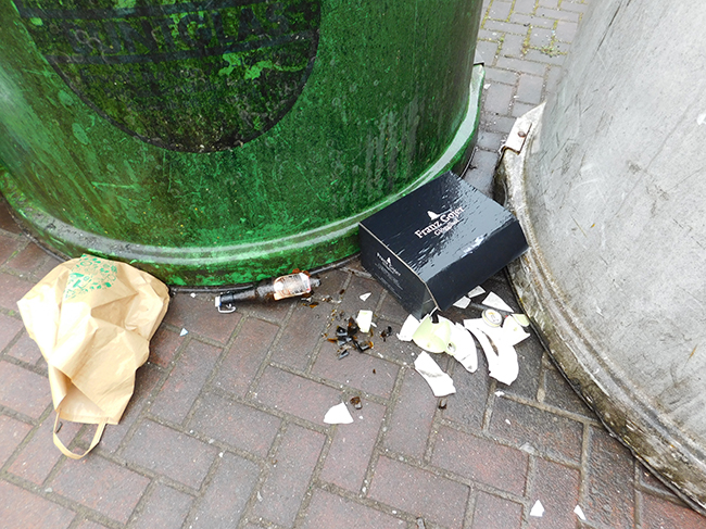 04-Container-Scherben