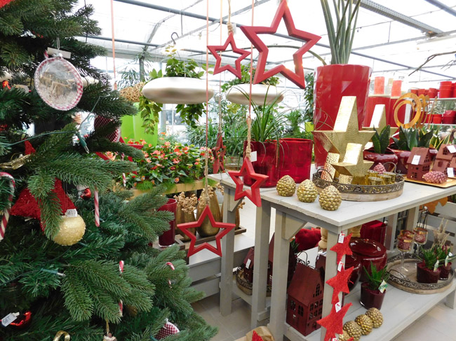 Klassische Stimmungsmacher in der Advents- und Weihnachtszeit sind die Farben Rot und Gold.